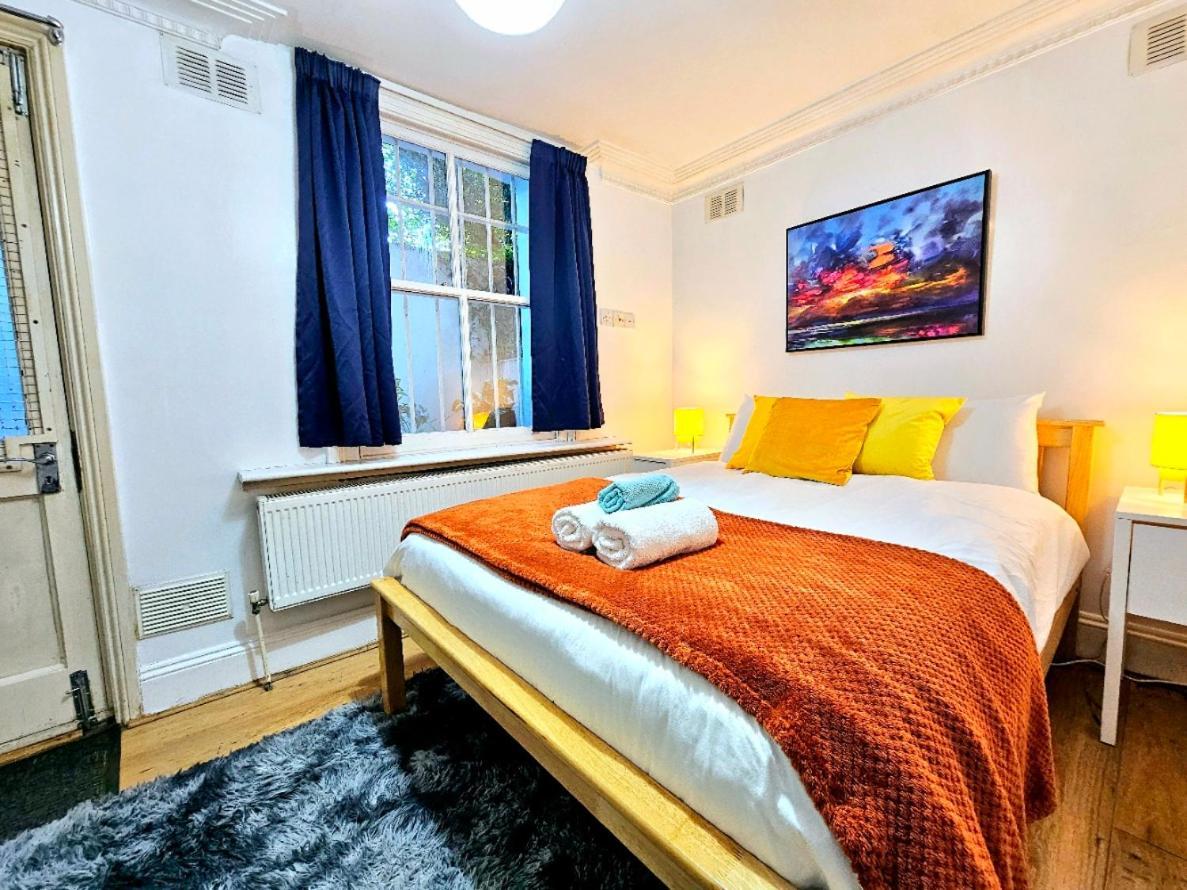 Spacious & Cosy 2 Bedroom Home Plus 2 Sofa-Beds With Private Entrance And Back Patio, 3 Min Walk To Earl'S Court Station Londres Exterior foto
